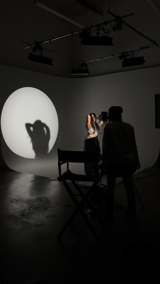 Photo shoot on the cyclorama wall with a projector gobo